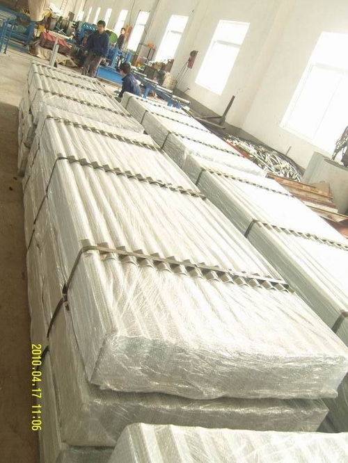 供應琉璃瓦,弧形瓦,各規(guī)格型號彩鋼瓦